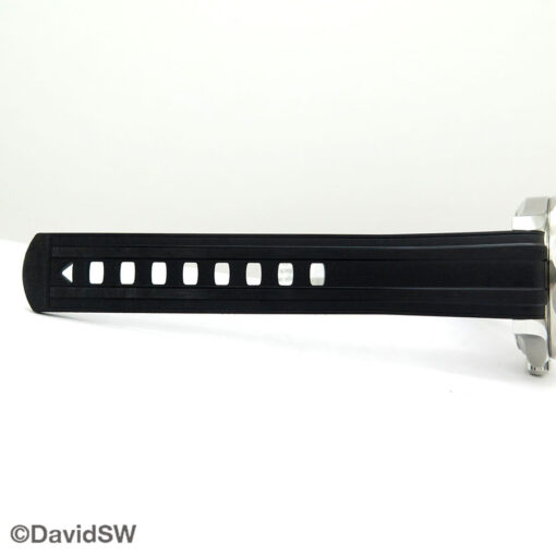 Omega Seamaster Diver 300m with Black Dial on Rubber Strap - Image 8
