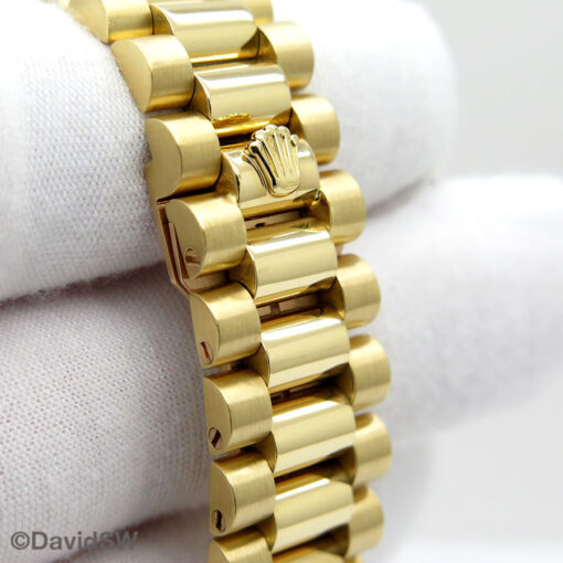 Rolex 18038 Day Date 18K Yellow Gold with Champagne Stick Dial - Image 11