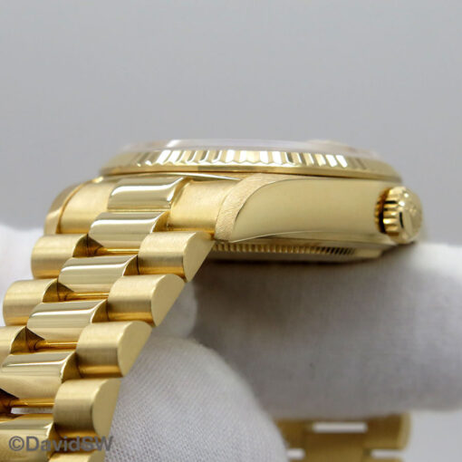 Rolex 18038 Day Date 18K Yellow Gold with Champagne Stick Dial - Image 8