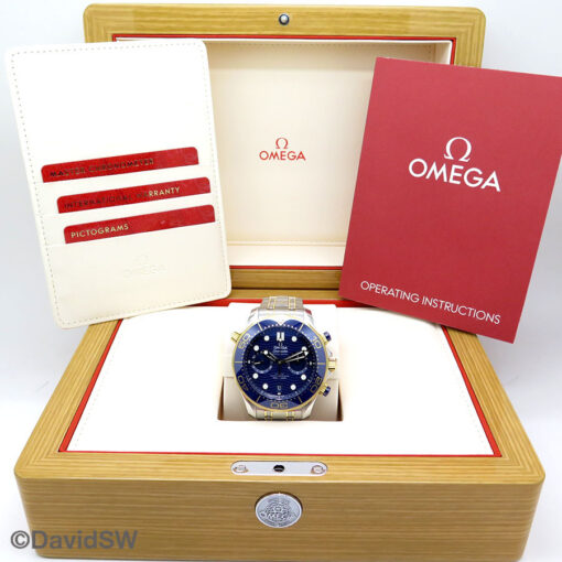 Omega Seamaster Diver 300m Chronograph 18K/SS with Blue Dial on Bracelet - Image 2