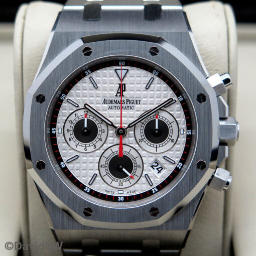 Audemars Piguet 26300ST Royal Oak 39mm Chronograph with Ivory Dial - Image 3