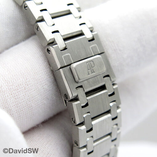 Audemars Piguet 26300ST Royal Oak 39mm Chronograph with Ivory Dial - Image 8