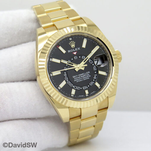 Rolex 326938 Skydweller 18K Yellow Gold with Black Dial