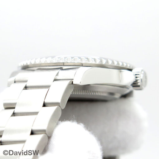Rolex 16610LN Submariner - Image 8