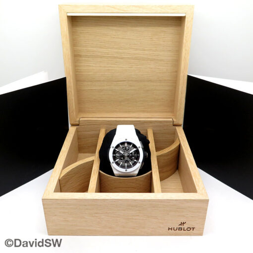 Hublot Big Bang Integrated White Ceramic Chronograph 42mm - Image 2