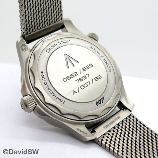Omega Seamaster Diver 300m ‘007 Edition Titanium - Image 4