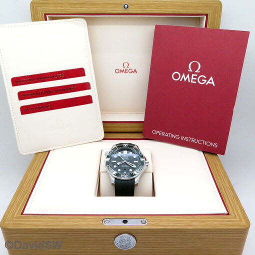 Omega Seamaster Diver 300m with Green Dial on Strap - Image 2