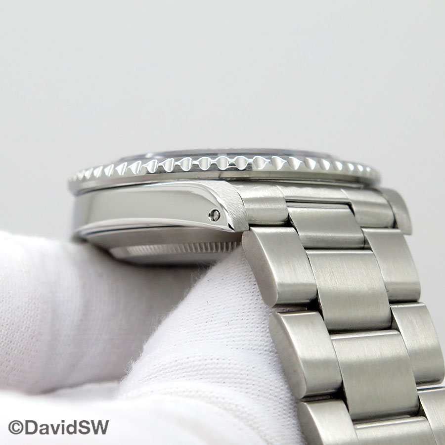 Rolex 16610LN Submariner - Image 9