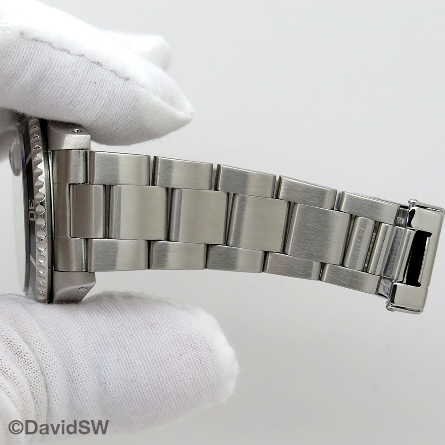 Rolex 16610LN Submariner - Image 13