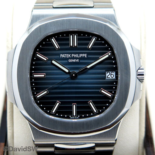 Patek Philippe 5711/1A Nautilus with Blue Dial and New Movement - Image 9