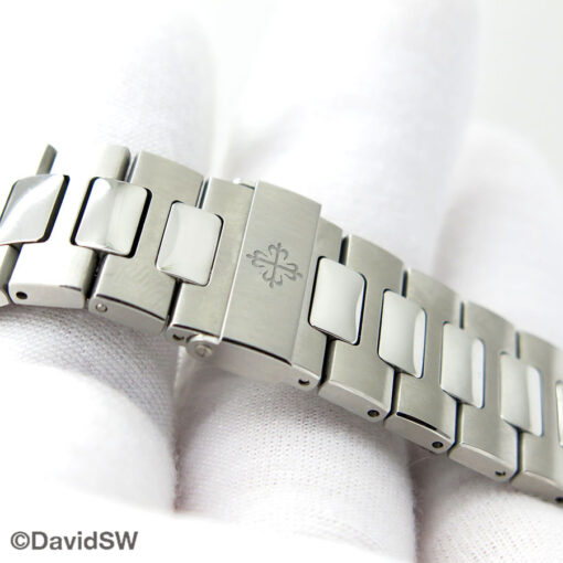 Patek Philippe 5711/1A Nautilus with Blue Dial and New Movement - Image 8