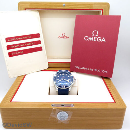 Omega Seamaster Diver 300m with Blue Dial on Strap - Image 2