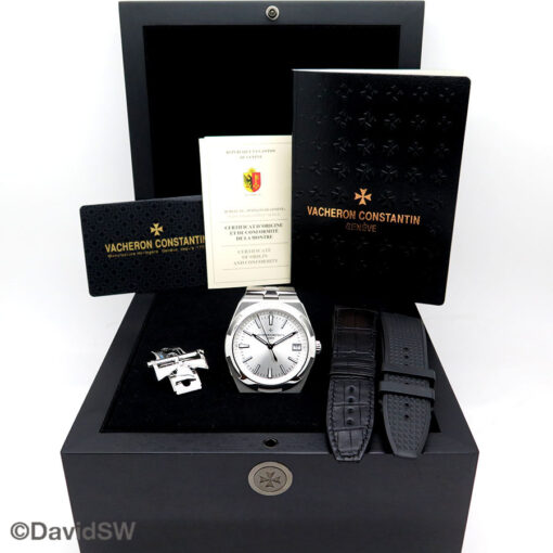 Alternative view of Vacheron Constantin 4500V Overseas Automatic with Silver Dial