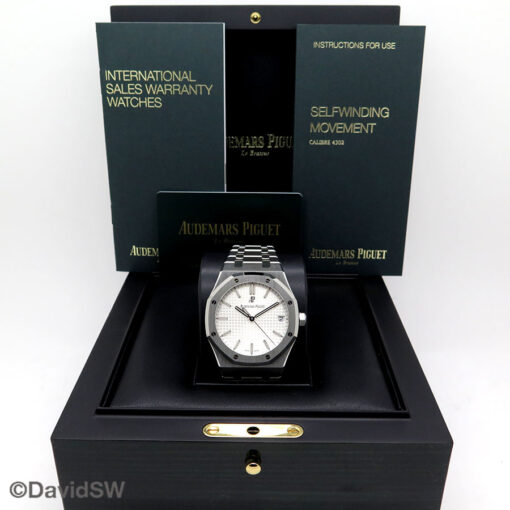 Audemars Piguet 15500ST Royal Oak with Silver Dial - Image 2