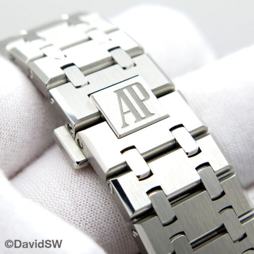 Audemars Piguet 15500ST Royal Oak with Silver Dial - Image 8