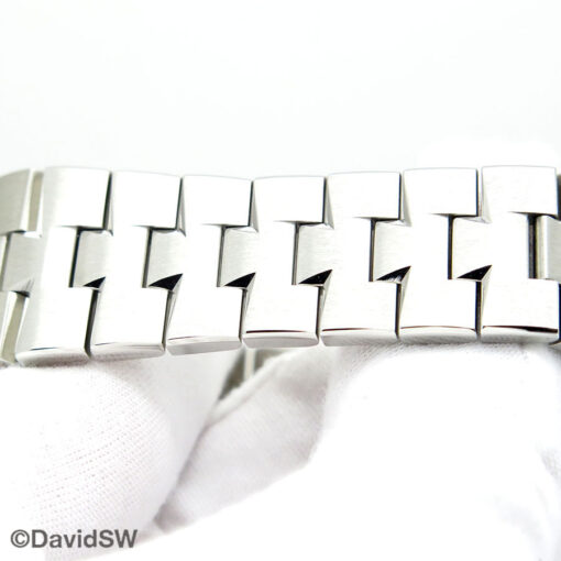 Vacheron Constantin 7920V Overseas Dual Time with Silver Dial (New Model) - Image 7