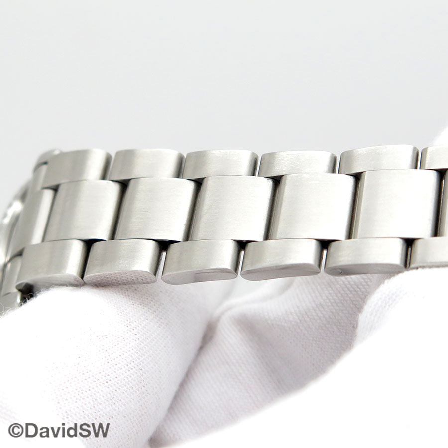 Rolex 16710 GMT Master II with Red/Black Bezel - Image 12