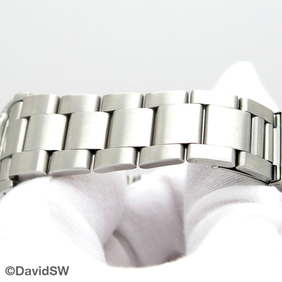 Rolex 16710 GMT Master II with Red/Black Bezel - Image 10