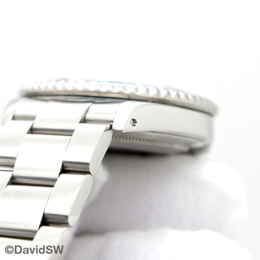 Rolex 16710 GMT Master II with Red/Black Bezel - Image 6