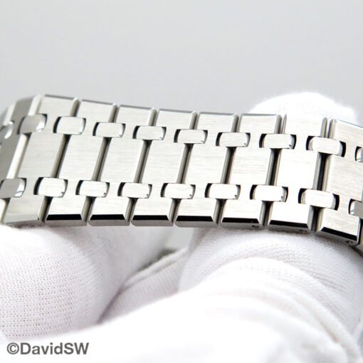 Audemars Piguet 15510ST Royal Oak with Silver Dial - Image 7