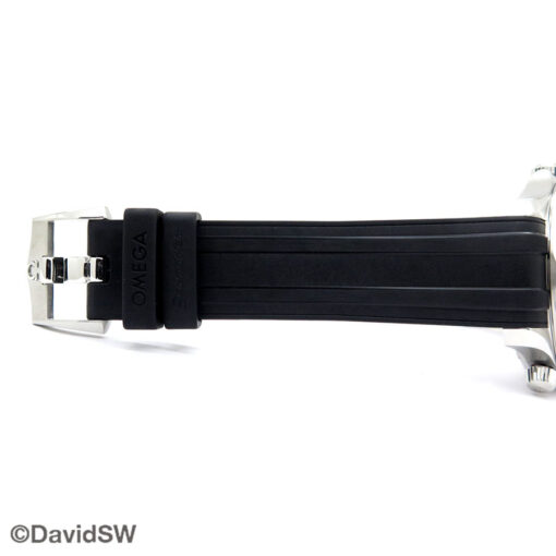Omega Seamaster Diver 300m with White Dial on Rubber Strap - Image 7