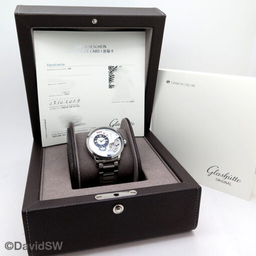 Alternative view of Glashutte PanoInverse Manual Wind on Bracelet