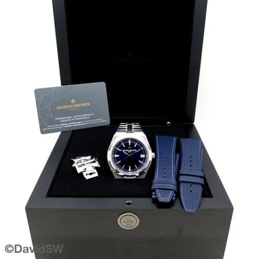 Vacheron Constantin 4520V Overseas with Blue Dial Automatic (New Model) - Image 2