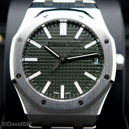 Audemars Piguet 15510ST Royal Oak 50th Anniversary Edition with Green Dial - Image 3