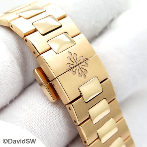 Patek Philippe 5712/1R Nautilus Moonphase - Image 8