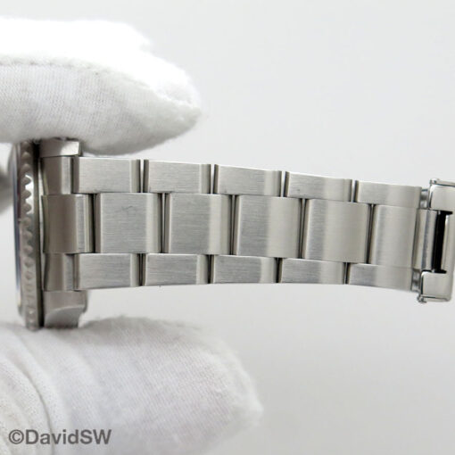 Rolex 16710 GMT Master II with Red/Black Bezel - Image 13