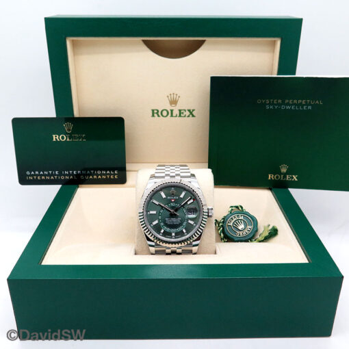 Rolex 336934 Skydweller with Mint Green Dial on Jubilee - Image 2