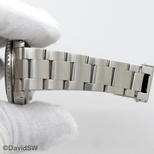 Rolex 16610LN Submariner - Image 13