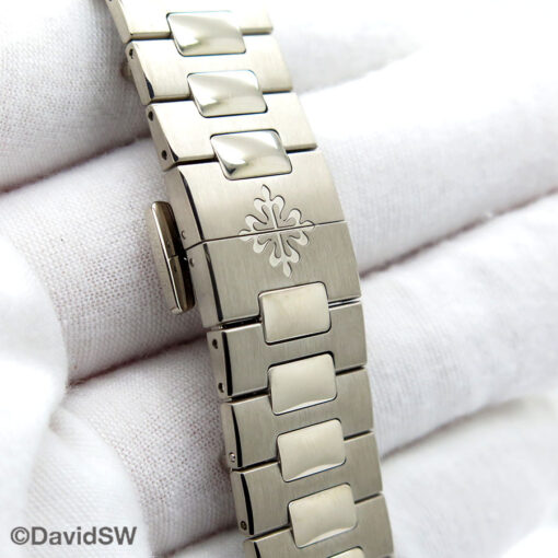 Patek Philippe 5740/1G Nautilus Perpetual Calendar Moonphase - Image 8