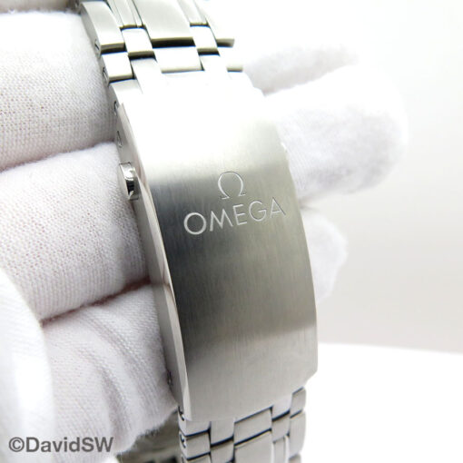 Omega Seamaster Diver 300m with White Dial on Bracelet - Image 8