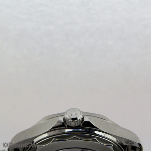 Omega Seamaster Diver 300m with White Dial on Bracelet - Image 5