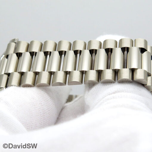 Rolex 228239 Day Date 18K White Gold with Olive Green Roman Dial - Image 6
