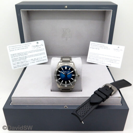 Alternative view of H. Moser & Cie Pioneer Centre Seconds Funky Blue Limited Edition