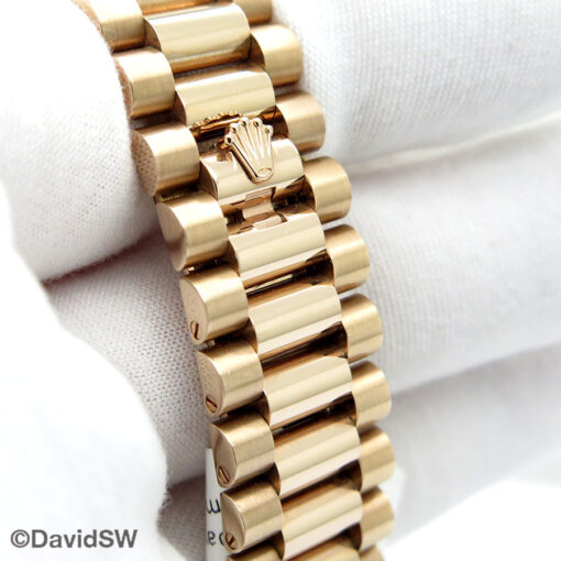 Rolex 228235 Day Date 40 18K Rose Gold with Sundust Diamond Baguette Dial - Image 7
