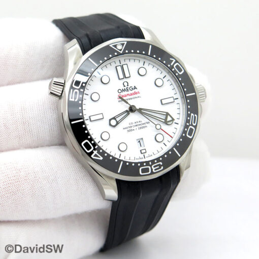 Omega Seamaster Diver 300m with White Dial on Rubber Strap