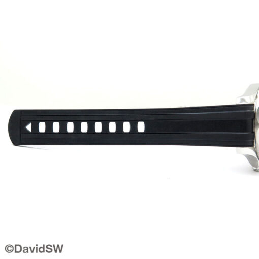 Omega Seamaster Diver 300m with White Dial on Rubber Strap - Image 8