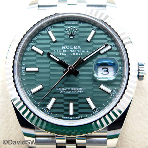 Rolex 126334 Datejust 41 with Mint Green Fluted Motif Dial on Jubilee - Image 3