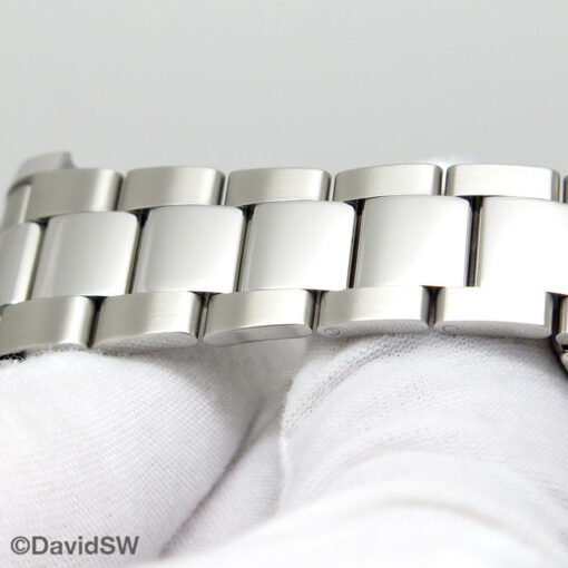 Rolex 116400GV Milgauss with Black Dial - Image 8