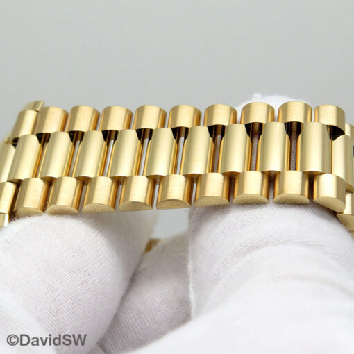 Rolex 228238 Day Date 40 18K Yellow Gold with Ombre Green Roman Dial (New Model) - Image 6