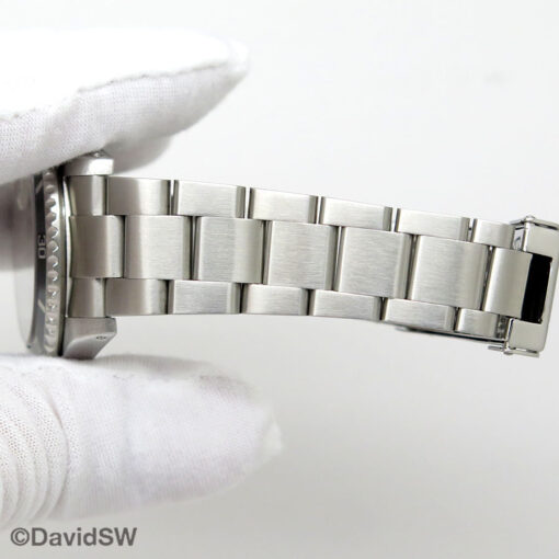 Rolex 16610LN Submariner - Image 13