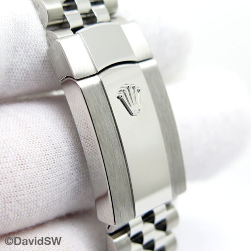 Rolex 126234 Datejust with Mint Green Dial on Jubilee - Image 7