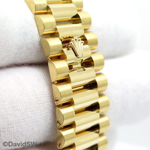 Rolex 228238 Day Date 40 18K Yellow Gold with White Roman Dial - Image 8