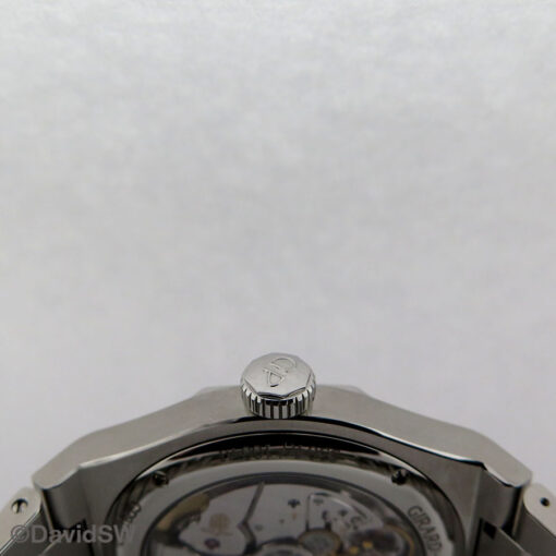 Girard Perregaux Laureato 42mm with Blue Dial - Image 5