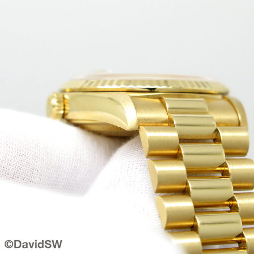 Rolex 18238 Day Date 18K Yellow Gold with Champagne Stick Dial - Image 7