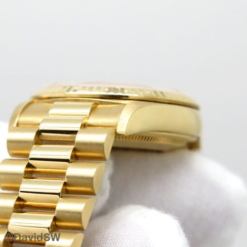 Rolex 18238 Day Date 18K Yellow Gold with Champagne Stick Dial - Image 6