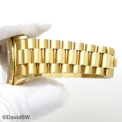 Rolex 18238 Day Date 18K Yellow Gold with Champagne Stick Dial - Image 13
